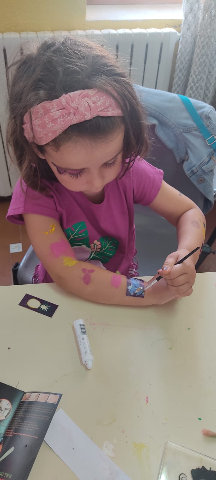 FOTOS NIÑOS MAQUILLADOS Y MAQUILLANDO